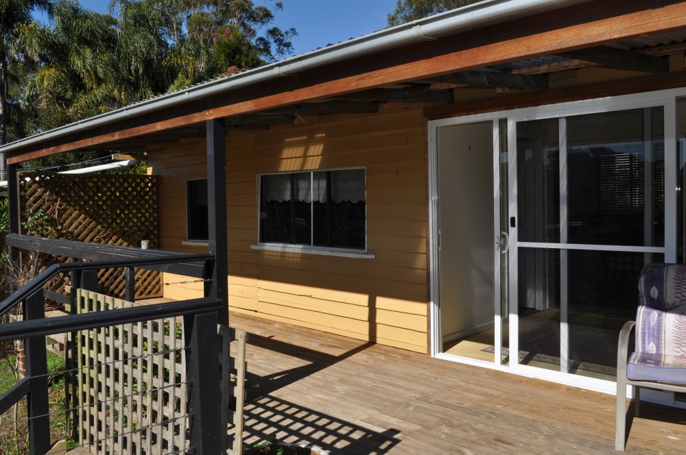 Yarrahapinni > Valla Real Estate