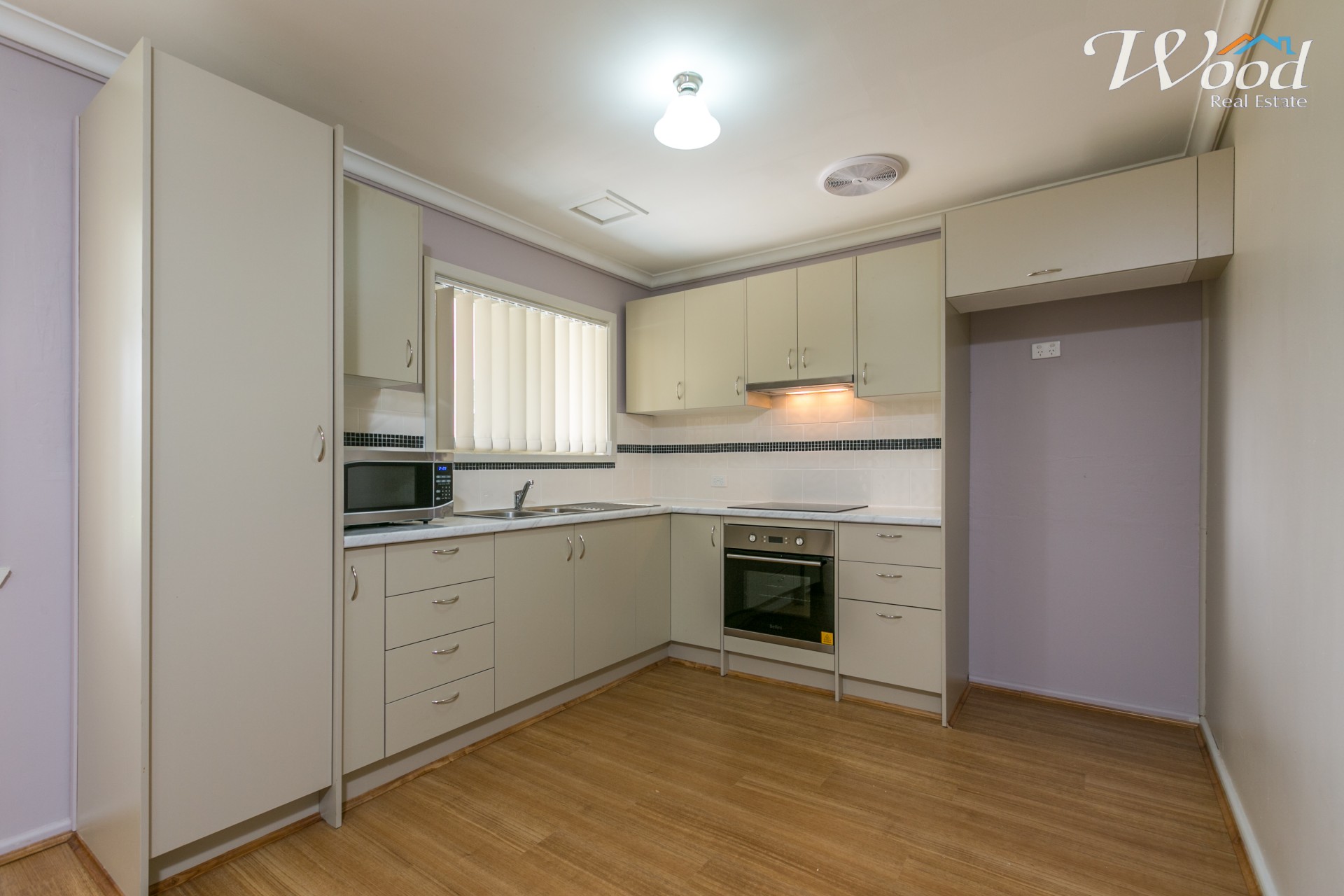 463 Kotthoff Street, Lavington > Wood Real Estate 463 Kotthoff Street, Lavington > Wood Real Estate