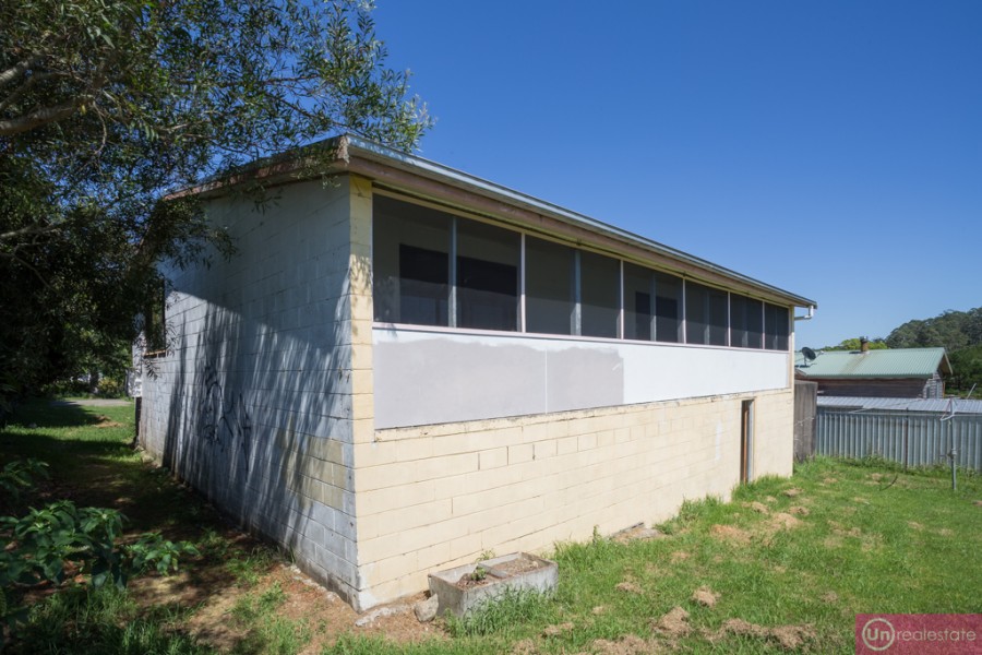 Real Estate in Lowanna